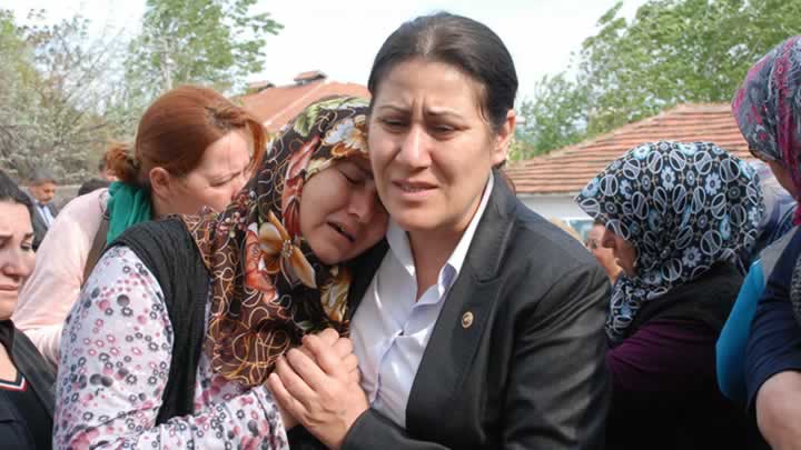 ’11 yılda kadınlar için ne yaptınız?’