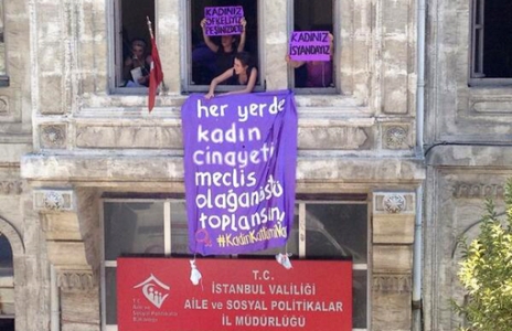 ‘Kadınız isyandayız!’