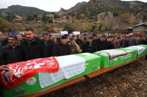 Kız çocukları kül oldular