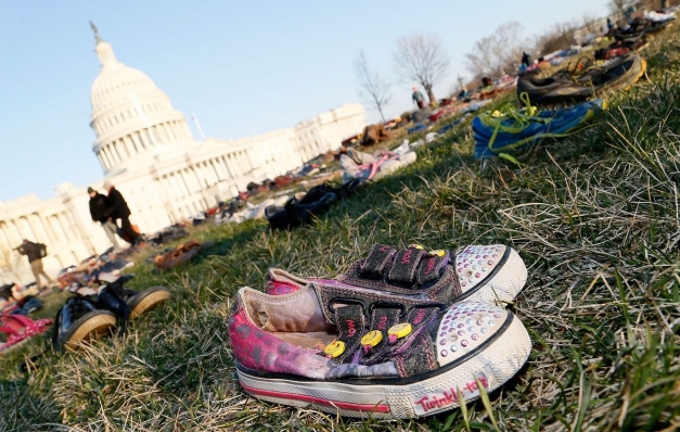 Beyaz Saray’da 7 bin çift ayakkabı ile protesto