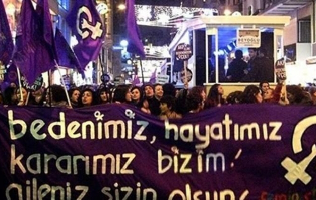 Aşk, kadın düşmanlığını tetikler mi?