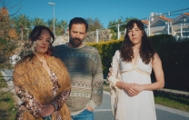 Yönetmen Emine Yıldırım’ın hayaletleri korkutmuyor, yüzleştîrîyor