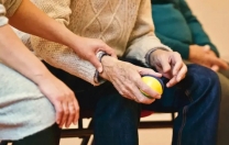 Aile Fertleri Yaşlı Bireyleri Programlarına Dahil Etmeli