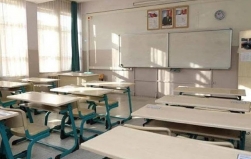 Çocuklar okul sıralarında değil