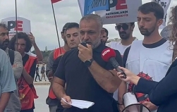 Silahsız gemileri hangi hakla vuruyorsunuz?